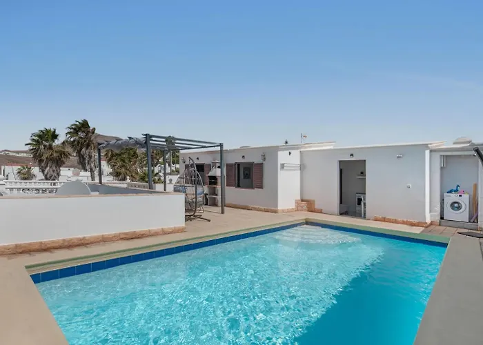 Casa Aurora Private With Heated Pool Гуйме